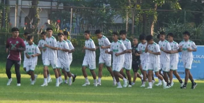 Skuad PSPP saat jalani latihan sebelum laga hadapi Persimer Merauke, Rabu (30/4/2025) besok dilapangan Thor Surabaya.